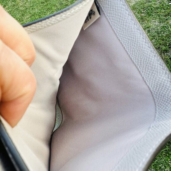 Coach Corner Zip Medium  Leather Wallet $165 MRSP - Picture 10 of 16